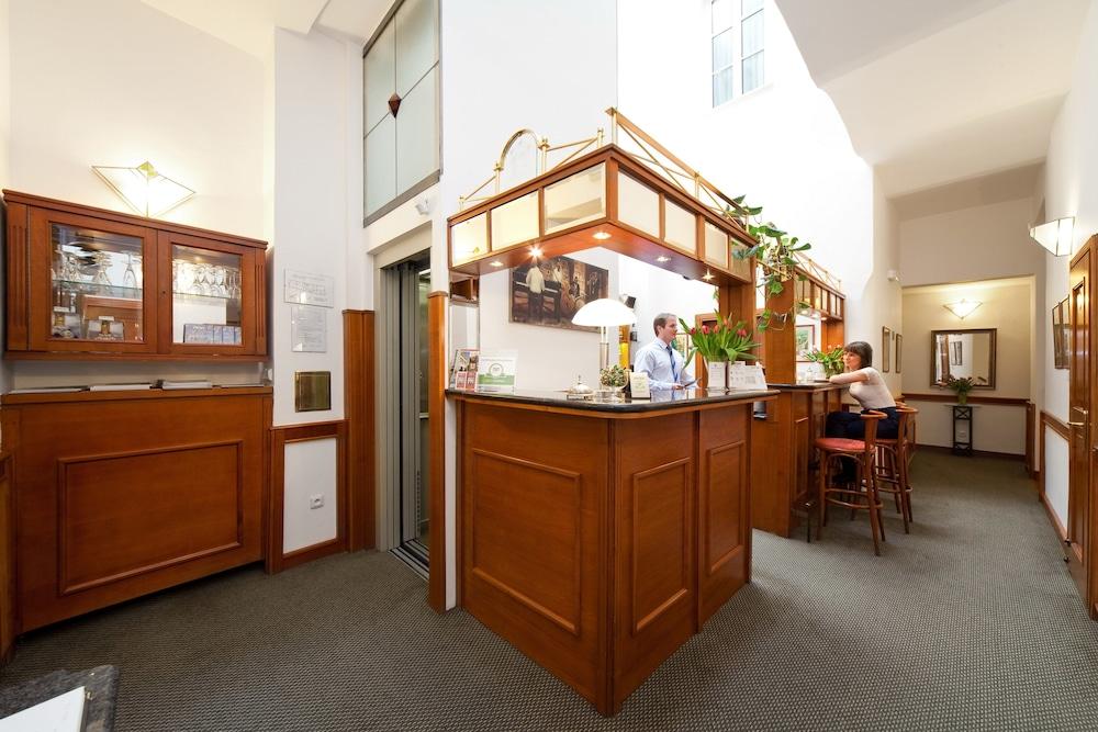 Boutique Hotel 16 Prague Extérieur photo